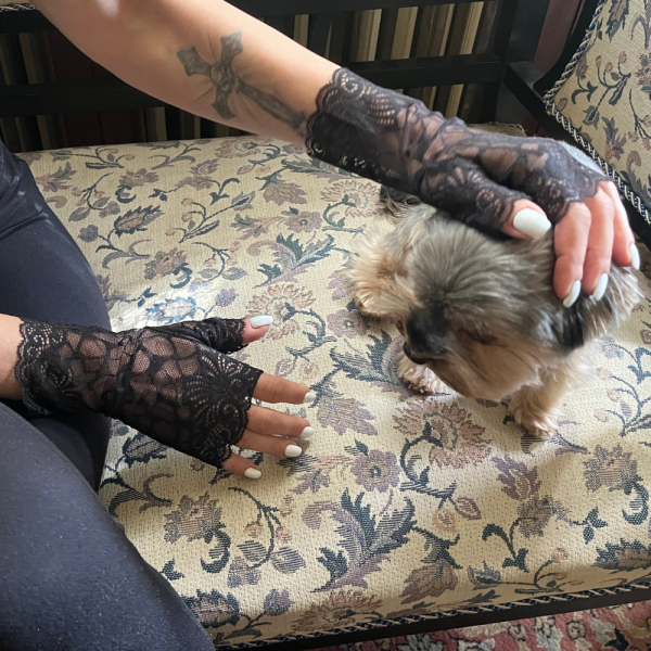 Luxury Black Lace Fingerless Women's Gloves