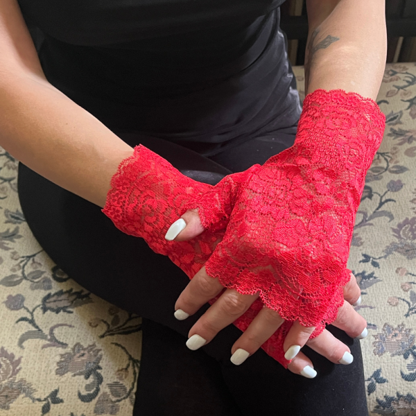 Elegant Red Lace Fingerless Gloves